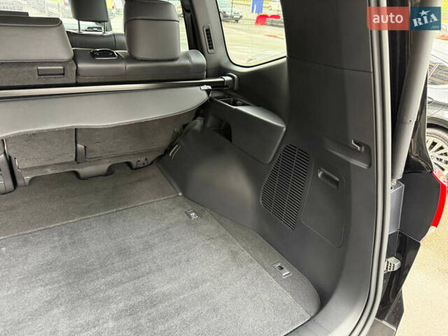 Черный Тойота Ленд Крузер, объемом двигателя 3.45 л и пробегом 65 тыс. км за 72500 $, фото 20 на Automoto.ua