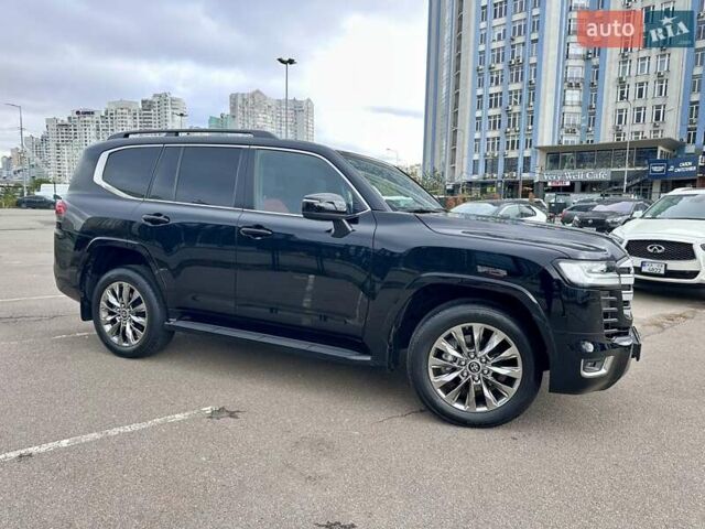 Черный Тойота Ленд Крузер, объемом двигателя 3.35 л и пробегом 19 тыс. км за 88700 $, фото 15 на Automoto.ua