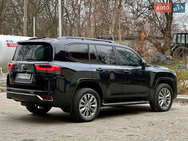 Чорний Тойота Ленд Крузер, об'ємом двигуна 3.3 л та пробігом 7 тис. км за 98500 $, фото 17 на Automoto.ua