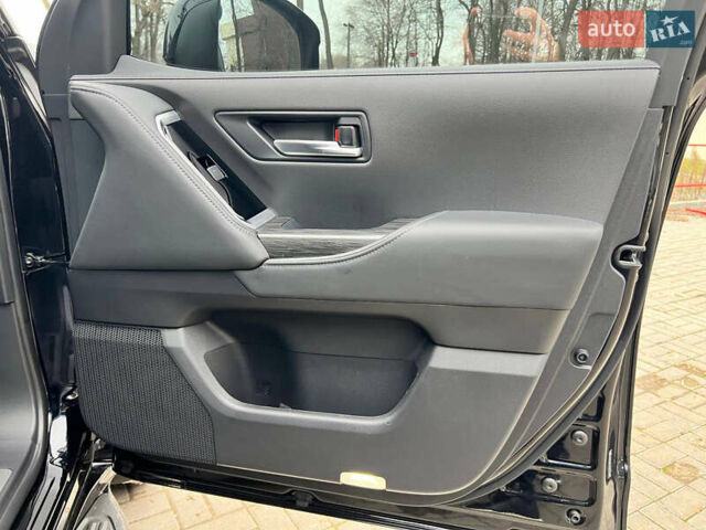 Чорний Тойота Ленд Крузер, об'ємом двигуна 3.3 л та пробігом 7 тис. км за 98500 $, фото 38 на Automoto.ua