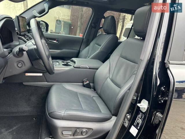 Чорний Тойота Ленд Крузер, об'ємом двигуна 3.3 л та пробігом 7 тис. км за 98500 $, фото 23 на Automoto.ua