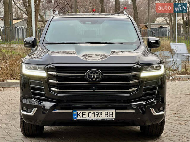 Чорний Тойота Ленд Крузер, об'ємом двигуна 3.3 л та пробігом 7 тис. км за 98500 $, фото 1 на Automoto.ua