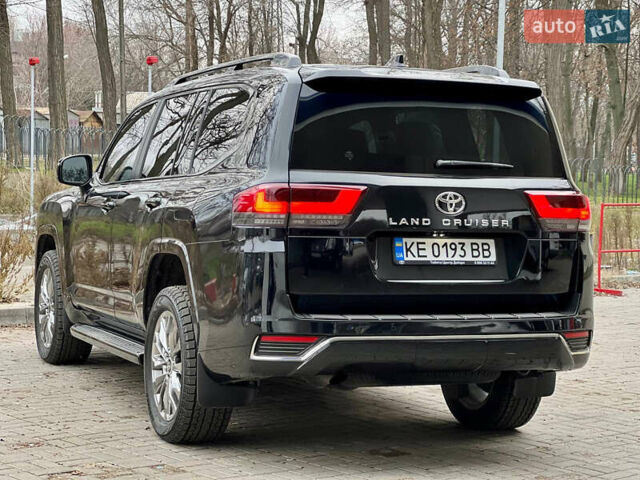 Чорний Тойота Ленд Крузер, об'ємом двигуна 3.3 л та пробігом 7 тис. км за 98500 $, фото 13 на Automoto.ua