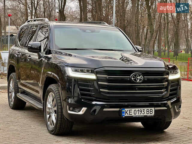 Чорний Тойота Ленд Крузер, об'ємом двигуна 3.3 л та пробігом 7 тис. км за 98500 $, фото 2 на Automoto.ua