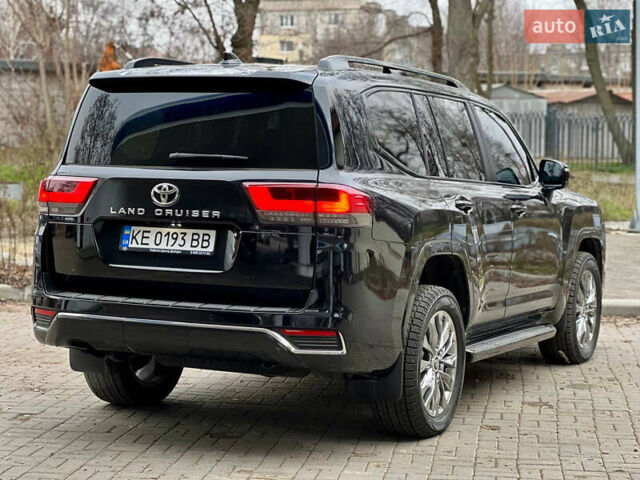 Чорний Тойота Ленд Крузер, об'ємом двигуна 3.3 л та пробігом 7 тис. км за 98500 $, фото 16 на Automoto.ua