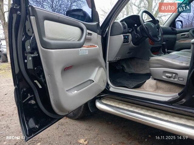 Коричневый Тойота Ленд Крузер, объемом двигателя 4.66 л и пробегом 260 тыс. км за 14000 $, фото 6 на Automoto.ua