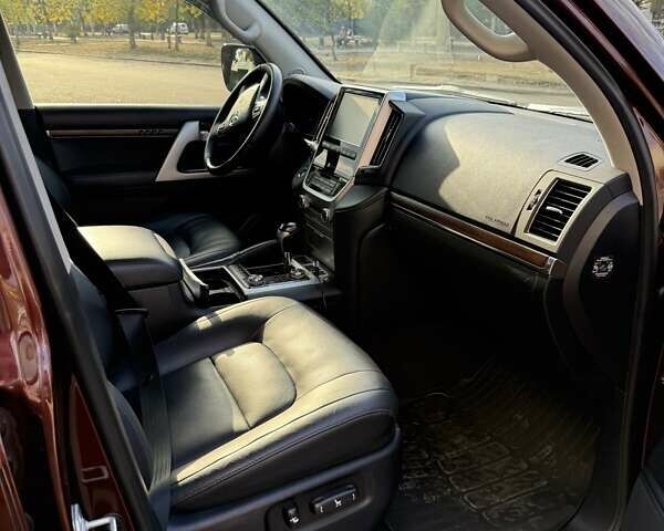 Коричневый Тойота Ленд Крузер, объемом двигателя 4.46 л и пробегом 211 тыс. км за 47000 $, фото 13 на Automoto.ua