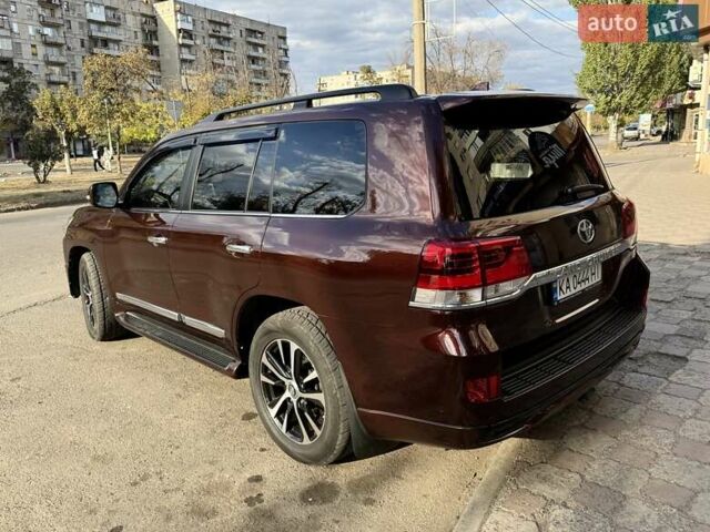Коричневый Тойота Ленд Крузер, объемом двигателя 4.46 л и пробегом 211 тыс. км за 47000 $, фото 3 на Automoto.ua