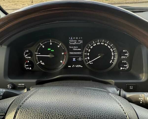 Коричневый Тойота Ленд Крузер, объемом двигателя 4.46 л и пробегом 211 тыс. км за 47000 $, фото 21 на Automoto.ua