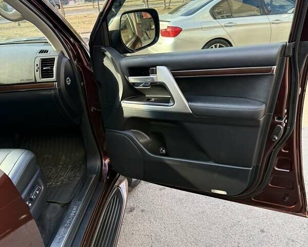 Коричневый Тойота Ленд Крузер, объемом двигателя 4.46 л и пробегом 211 тыс. км за 47000 $, фото 10 на Automoto.ua