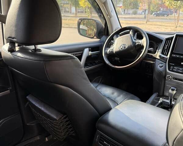 Коричневый Тойота Ленд Крузер, объемом двигателя 4.46 л и пробегом 211 тыс. км за 47000 $, фото 9 на Automoto.ua