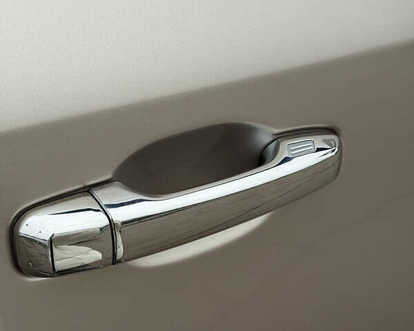 Коричневый Тойота Ленд Крузер, объемом двигателя 4.46 л и пробегом 250 тыс. км за 53000 $, фото 4 на Automoto.ua