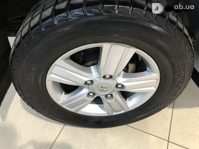 Тойота Ленд Крузер, объемом двигателя 4.5 л и пробегом 246 тыс. км за 29900 $, фото 12 на Automoto.ua