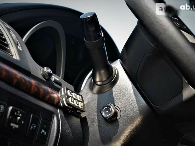 Тойота Ленд Крузер, об'ємом двигуна 0 л та пробігом 240 тис. км за 40999 $, фото 25 на Automoto.ua