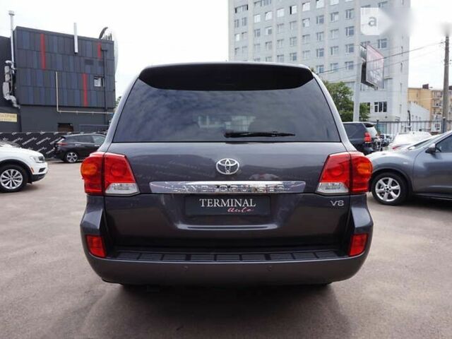 Тойота Ленд Крузер, об'ємом двигуна 4.5 л та пробігом 134 тис. км за 43000 $, фото 5 на Automoto.ua