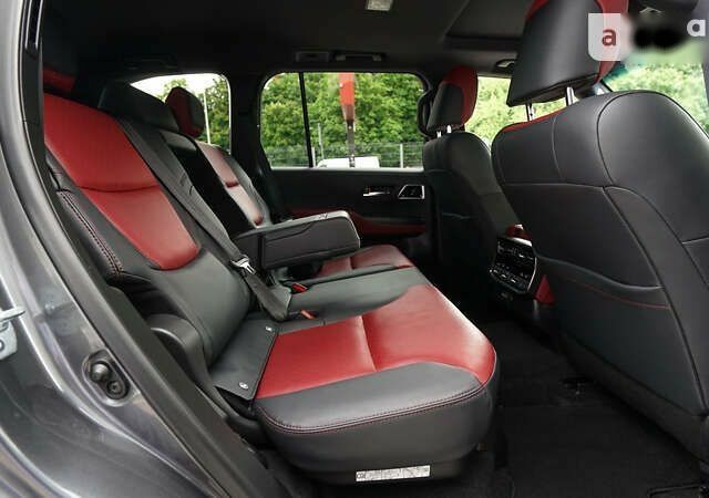 Тойота Ленд Крузер, об'ємом двигуна 3.3 л та пробігом 22 тис. км за 88504 $, фото 6 на Automoto.ua