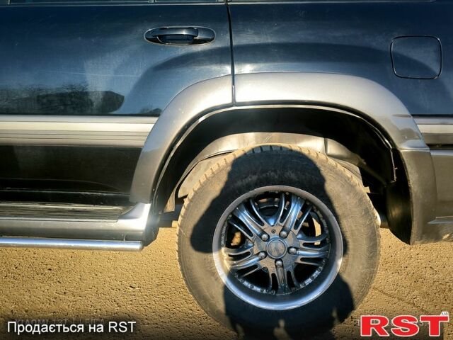 Тойота Ленд Крузер, объемом двигателя 4.7 л и пробегом 405 тыс. км за 14500 $, фото 2 на Automoto.ua