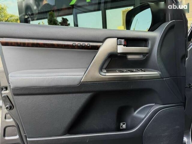 Тойота Ленд Крузер, объемом двигателя 4.5 л и пробегом 244 тыс. км за 24999 $, фото 28 на Automoto.ua