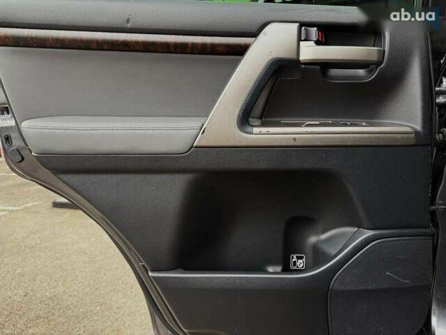 Тойота Ленд Крузер, объемом двигателя 4.5 л и пробегом 244 тыс. км за 25999 $, фото 26 на Automoto.ua