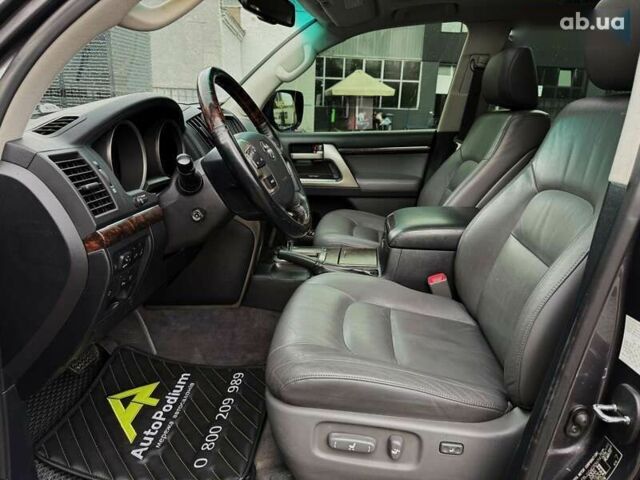 Тойота Ленд Крузер, объемом двигателя 4.5 л и пробегом 244 тыс. км за 25999 $, фото 25 на Automoto.ua