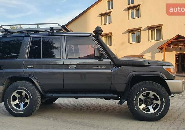 Тойота Ленд Крузер, объемом двигателя 4.16 л и пробегом 140 тыс. км за 46500 $, фото 2 на Automoto.ua