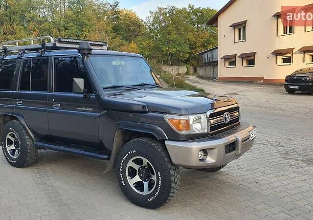 Тойота Ленд Крузер, объемом двигателя 4.16 л и пробегом 140 тыс. км за 46500 $, фото 6 на Automoto.ua