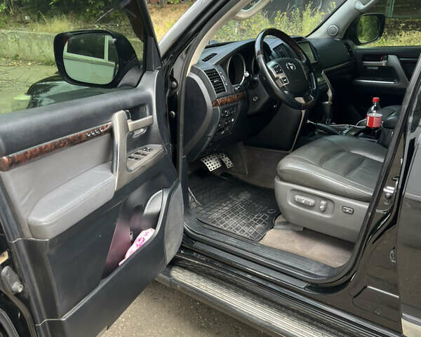 Тойота Ленд Крузер, объемом двигателя 4.5 л и пробегом 460 тыс. км за 23000 $, фото 3 на Automoto.ua