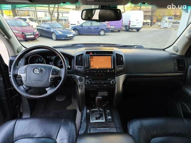 Тойота Ленд Крузер, объемом двигателя 0 л и пробегом 218 тыс. км за 27900 $, фото 24 на Automoto.ua