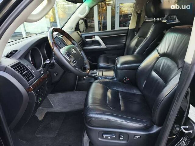 Тойота Ленд Крузер, объемом двигателя 0 л и пробегом 218 тыс. км за 27900 $, фото 16 на Automoto.ua