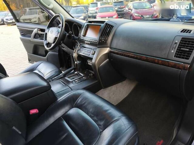 Тойота Ленд Крузер, объемом двигателя 0 л и пробегом 218 тыс. км за 27900 $, фото 21 на Automoto.ua