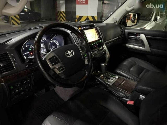 Тойота Ленд Крузер, объемом двигателя 0 л и пробегом 267 тыс. км за 30900 $, фото 18 на Automoto.ua