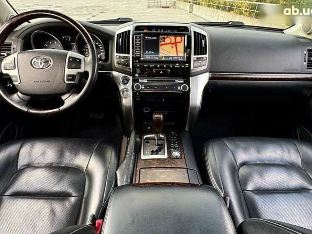 Тойота Ленд Крузер, объемом двигателя 0 л и пробегом 133 тыс. км за 33990 $, фото 29 на Automoto.ua