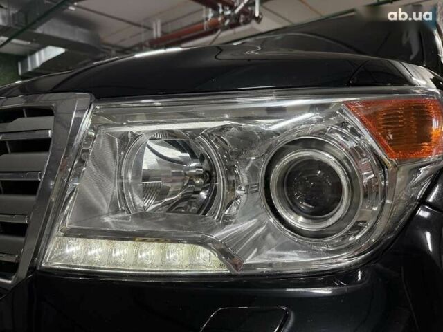 Тойота Ленд Крузер, объемом двигателя 0 л и пробегом 267 тыс. км за 30900 $, фото 5 на Automoto.ua