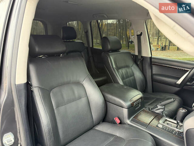 Тойота Ленд Крузер, объемом двигателя 4.6 л и пробегом 325 тыс. км за 28500 $, фото 15 на Automoto.ua