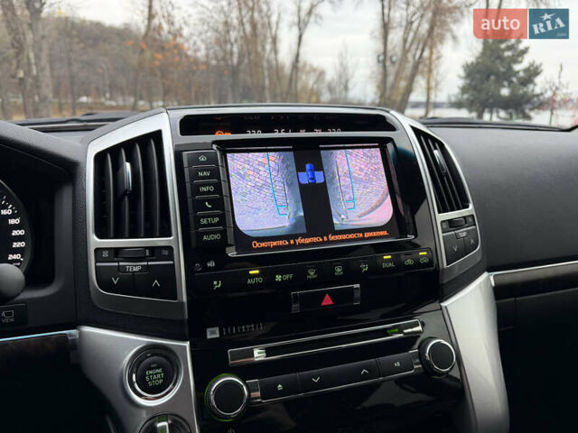 Тойота Ленд Крузер, объемом двигателя 4.6 л и пробегом 325 тыс. км за 28500 $, фото 22 на Automoto.ua