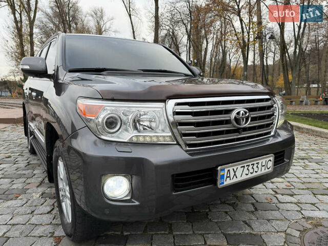 Тойота Ленд Крузер, объемом двигателя 4.6 л и пробегом 325 тыс. км за 28500 $, фото 27 на Automoto.ua