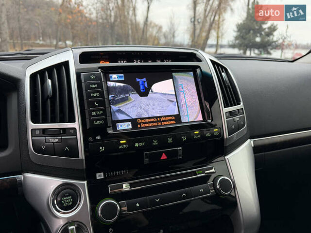 Тойота Ленд Крузер, объемом двигателя 4.6 л и пробегом 325 тыс. км за 28500 $, фото 20 на Automoto.ua