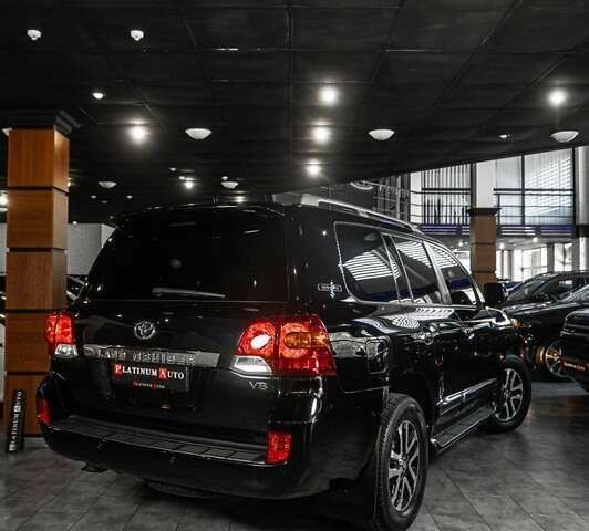 Тойота Ленд Крузер, объемом двигателя 0 л и пробегом 245 тыс. км за 35900 $, фото 1 на Automoto.ua