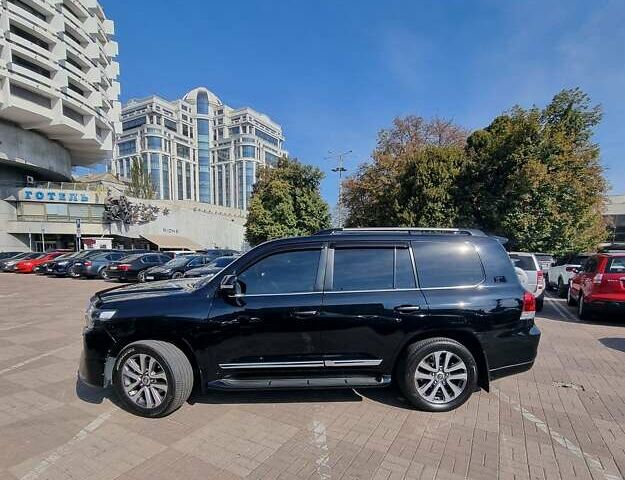 Тойота Ленд Крузер, объемом двигателя 4.46 л и пробегом 147 тыс. км за 56000 $, фото 2 на Automoto.ua
