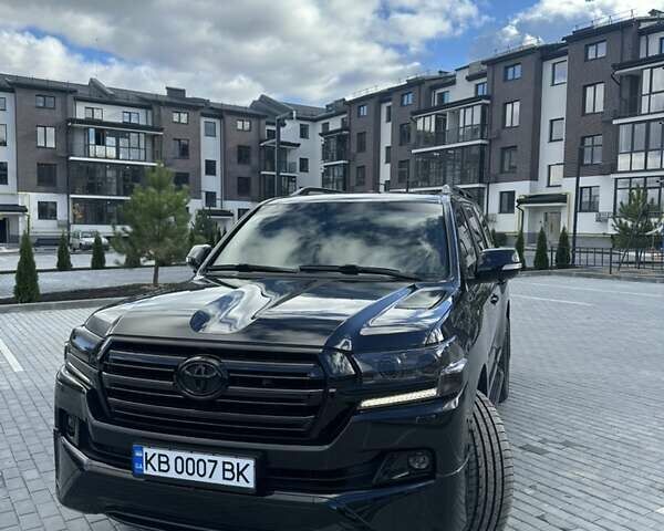 Тойота Ленд Крузер, объемом двигателя 4.46 л и пробегом 105 тыс. км за 56200 $, фото 2 на Automoto.ua