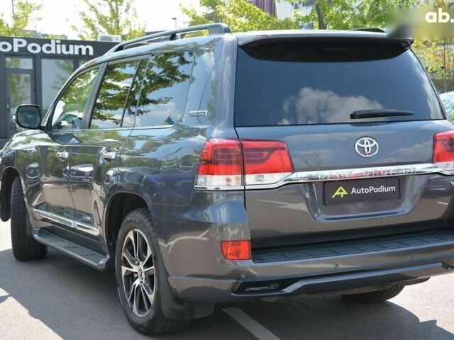 Тойота Ленд Крузер, объемом двигателя 4.5 л и пробегом 216 тыс. км за 55000 $, фото 12 на Automoto.ua