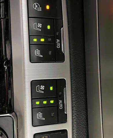 Тойота Ленд Крузер, объемом двигателя 4.5 л и пробегом 184 тыс. км за 52500 $, фото 19 на Automoto.ua