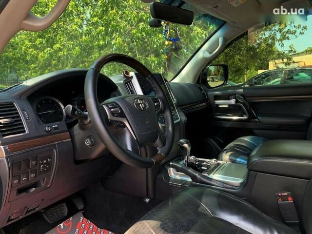Тойота Ленд Крузер, объемом двигателя 0 л и пробегом 182 тыс. км за 47999 $, фото 21 на Automoto.ua