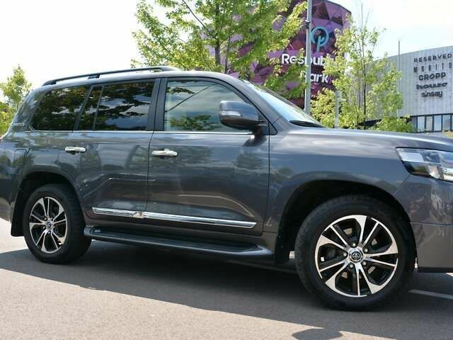 Тойота Ленд Крузер, объемом двигателя 4.5 л и пробегом 216 тыс. км за 55000 $, фото 10 на Automoto.ua