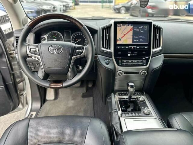 Тойота Ленд Крузер, объемом двигателя 4.6 л и пробегом 161 тыс. км за 44000 $, фото 23 на Automoto.ua