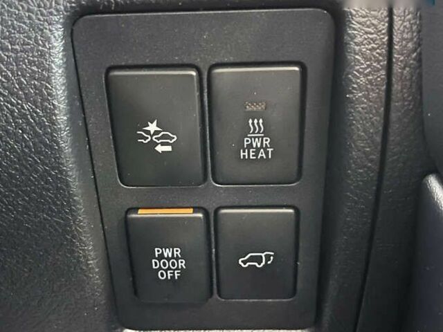 Тойота Ленд Крузер, объемом двигателя 4.5 л и пробегом 184 тыс. км за 52500 $, фото 22 на Automoto.ua