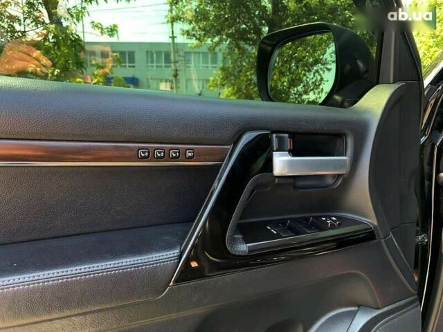 Тойота Ленд Крузер, объемом двигателя 0 л и пробегом 182 тыс. км за 47999 $, фото 25 на Automoto.ua