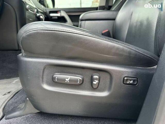 Тойота Ленд Крузер, объемом двигателя 4.6 л и пробегом 161 тыс. км за 44000 $, фото 15 на Automoto.ua