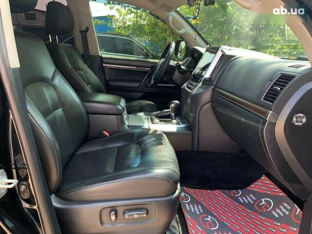 Тойота Ленд Крузер, объемом двигателя 0 л и пробегом 183 тыс. км за 46999 $, фото 28 на Automoto.ua
