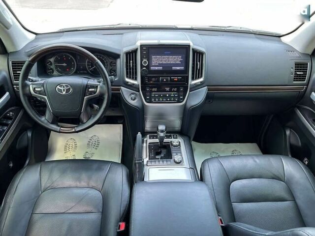 Тойота Ленд Крузер, объемом двигателя 4.5 л и пробегом 252 тыс. км за 43000 $, фото 15 на Automoto.ua